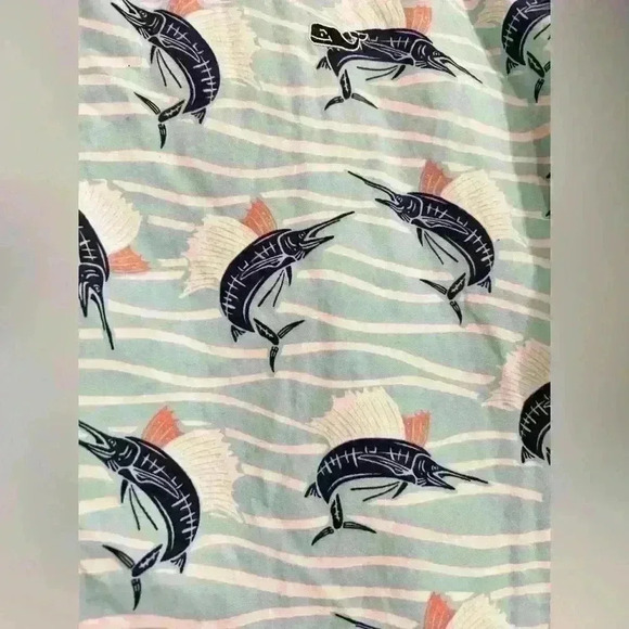 Vineyard Vines Whales 100% Cotton All Over Print Size L - Picture 7 of 8